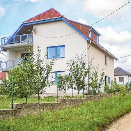 Beautiful In W/ Wifi And 3 Bedrooms شقة Balatonalmádi